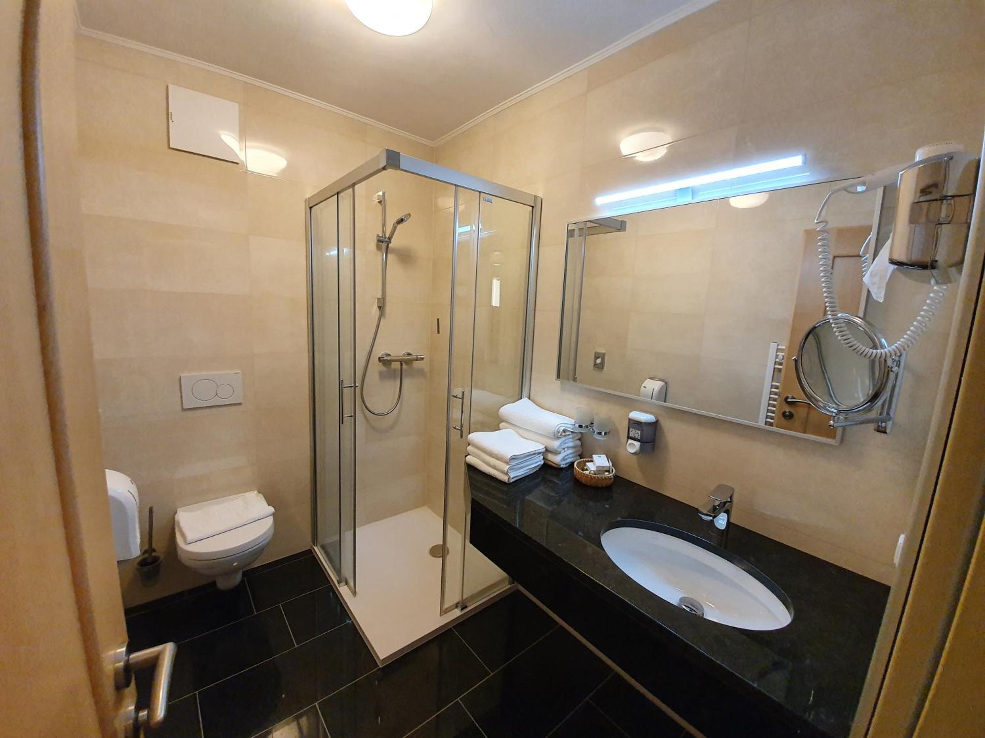 פרלאך Gasthof Hotel Zur Post מראה חיצוני תמונה